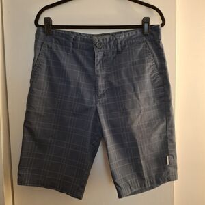 Griffith Men's Blue Pinstriped Flat Front Casual Shorts